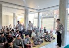 Hardiknas-Polres-Probolinggo-Beri-Edukasi-Santri-Kenalkan-Program-Keselamatan-Berkendara