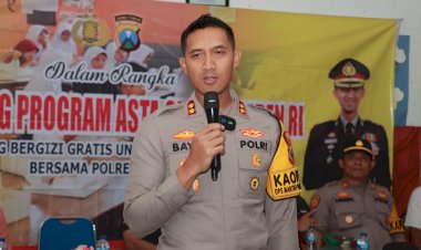 Sukseskan-Asta-Cita-Kapolres-Jember-Bagikan-Makanan-Bergizi-untuk-Siswa-SD