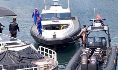 Ditpolairud-Polda-Jatim-Siagakan-2-Kapal-Patroli-Amankan-Selat-Bali-Selama-Libur-Panjang