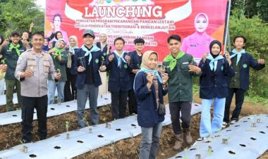 Kolaborasi-Mahasiswa-UIN-Malang-Bersama-Polda-Jatim-Wujudkan-Ketahanan-Pangan-Nasional