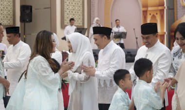 Sambut-Idul-Fitri-Polda-Jatim-Laksanakan-Sholat-Id-dan-Gelar-Halalbihalal