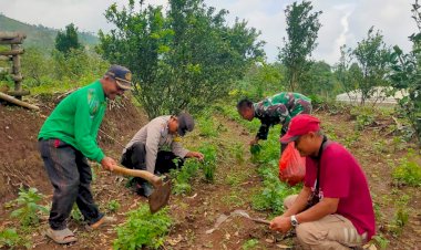 Polres-Nganjuk-Bersama-Warga-Tani-Kembali-Tanam-Jagung-Wujudkan-Ketahanan-Pangan-Berkelanjutan