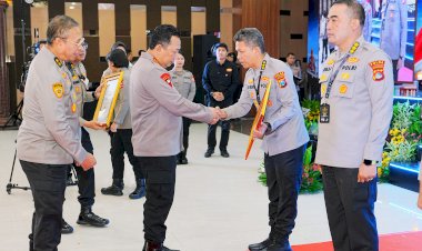 Polda-Jatim-Raih-3-Penghargaan-Juara-1-Tingkat-Nasional-di-Rakernis-SDM-Polri-2025