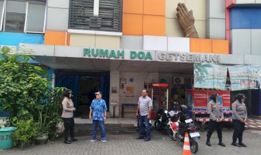 Polisi-Sidoarjo-Disiagakan,-Wujudkan-Aman-dan-Nyaman-Ibadah-di-Gereja