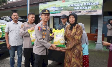 Jaga-Stabilitas-Harga,-Polres-Trenggalek-Gandeng-Bulog-Gelar-Pasar-Beras-Murah