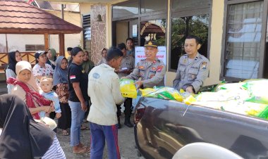 Dukung-Stabilitas-Harga-Beras,-Polres-Probolinggo-Gelar-Pasar-Murah-di-21-Kecamatan