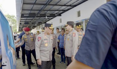 Libatkan-Warga-Sekitar,-Wakapolri-Sebut-SPPG-Polri-di-Gedawang-Sebagai-Bukti-Kepedulian-Polri-Pada-Masyarakat