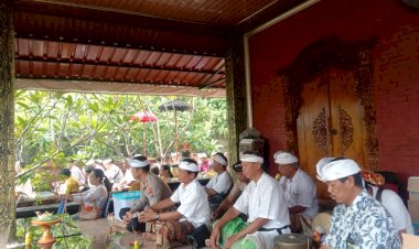 Ibadah-Bulan-Purnama-dan-Piodalan-Pura-Kertha-Bumi-Bhayangkara