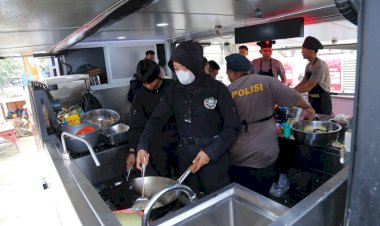 Hari-kev6-Latsitardanus-2026,l-Taruna-Akpol-Masak-di-Dapur-Lapangan-untuk-Ratusan-Warga-Aceh-Tamiang