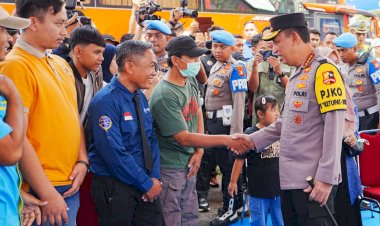 Kapolri-Lepas-80-Bus-Mudik-Gratis,-Pastikan-Kesiapan-Sopir-Antar-Masyarakat-ke-Tujuan