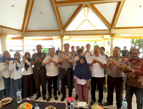 Kapolresta Sidoarjo Diskusi Bareng Warga Rangkah Kidul, Ajak Komitmen Jaga Kamtibmas