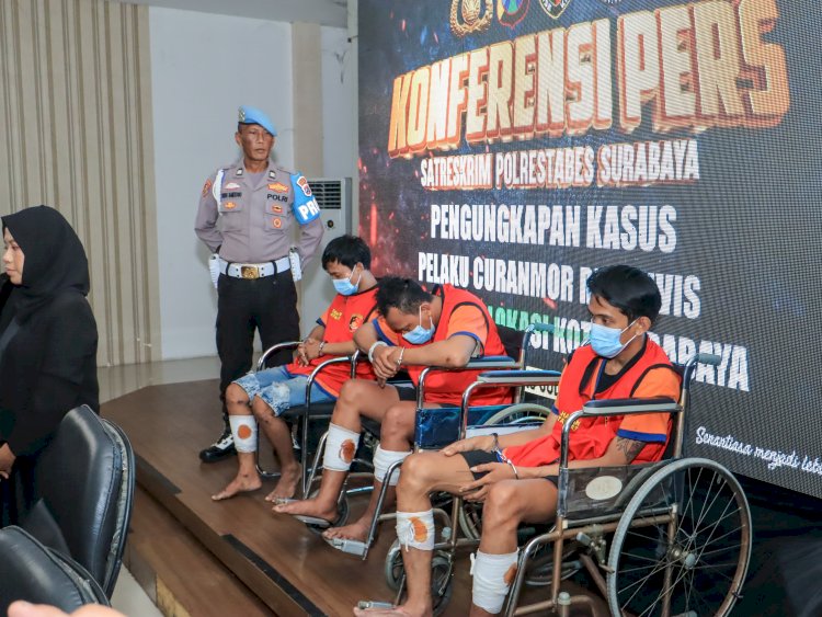 Polrestabes Surabaya Kembali Berhasil Amankan 3 Tersangka Spesialis Curanmor