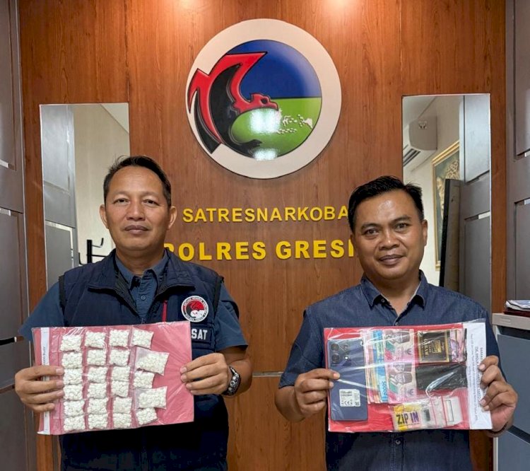Polres Gresik Amankan Tersangka Pengedar Ribuan Pil Koplo di Tlogopojok