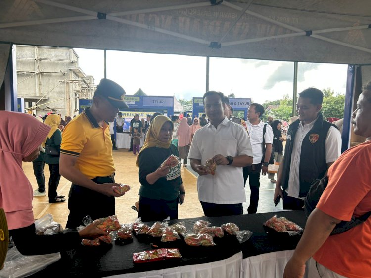 Sinergi Polres Ngawi dengan Pemkab Beri Pendampingan Operasi Pasar Murah